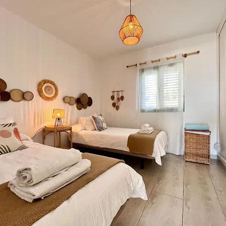 Apartment 1 Bedroom With Fantastic Sea Views