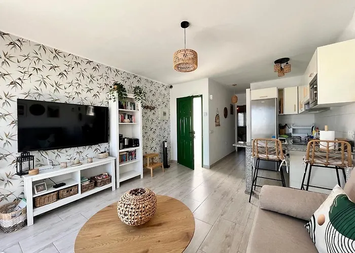 Apartamento 1 Bedroom With Fantastic Sea Views